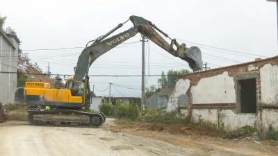 聚焦重点项目建设│拆除11户！崇阳106国道浮溪桥至桃树窝段改扩建工程快速推进