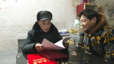 “咸宁好人”陈洪强：暴雨中两次跳入下水道，托举生的希望