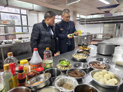 崇阳县市场监管局全力守护“两会”期间食品安全
