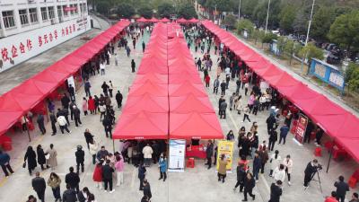 【新春走基层】“职”等你来！崇阳5000+岗位助您“家门口”就业