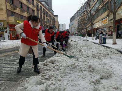 持续更新│崇阳：冰天雪地中，那一抺亮眼的“志愿红”！