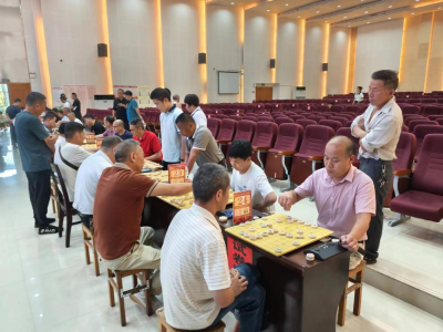 “棋”乐无穷   崇阳县举办首届职工象棋公开赛