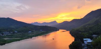 【微视】崇阳：夕阳美如画  清风醉晚霞