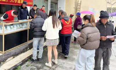 崇阳县路口镇：宪法宣传进社区  法治意识入民心