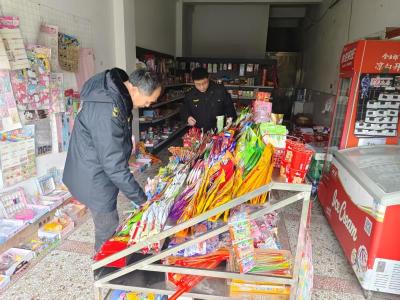 护航开学季  崇阳县肖岭乡开展校园周边“扫黄打非”专项检查