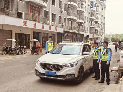 崇阳重拳出击  向非法营运“黑车”亮剑