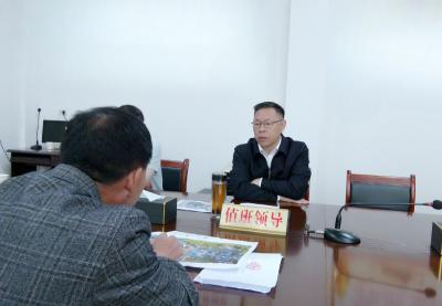 郑俊华接访：零距离倾听诉求  面对面解决难题