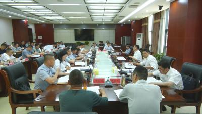 全县2025年二季度经济形势分析会强调：全力以赴拼经济、拼发展