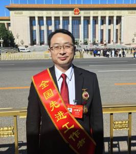 医者仁心   守护百姓健康蓝天——记全国先进工作者饶龙泉