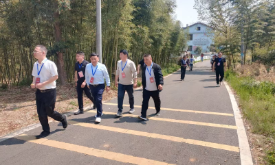红黄旗“擂台赛”开赛！崇阳县桂花泉镇人居环境整治掀起比拼热潮