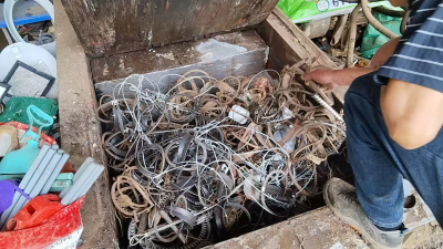 崇阳公安集中销毁一批涉案捕猎器具