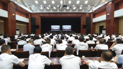 周锋在全市教育大会上强调  加快建设教育强市  办好人民满意教育