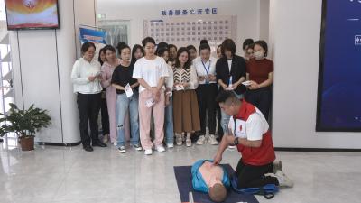 崇阳：群团携手进驿站  服务职工群众到一线