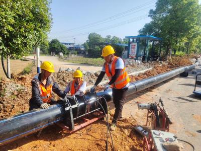 惠及2.3万人  崇阳县铜钟乡自来水厂管网延伸工程快速推进  