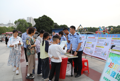 崇阳公安：普法“点对典”   宣传“面对面”
