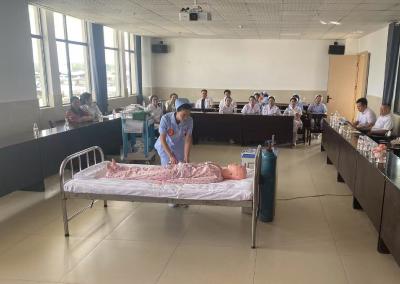 同台“比武”  崇阳县两个乡镇卫生院举办护理操作技能竞赛