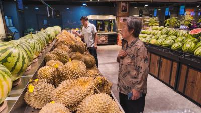 崇阳：夏季水果上新  丰富市民“果盘子”