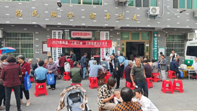 “银龄守护”  当好百姓健康“守门人”