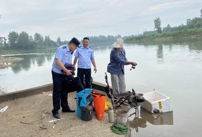 崇阳县开展禁渔专项执法行动  查获非法捕捞网具12张  