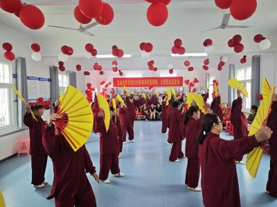 崇阳县石城镇：银发学员秀风采  晚年生活绽芳华