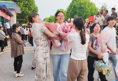 高考收官 崇阳县4945名考生奔赴下一场山海
