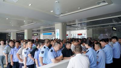 全部阴性！崇阳警方对300余名驾驶员开展“毒驾酒驾”检测