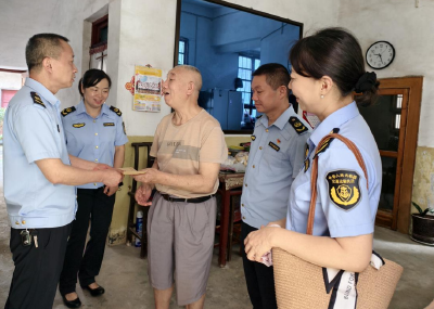 崇阳交通执法大队：退伍不褪色   慰问送关爱