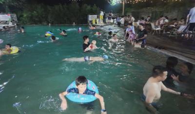 崇阳：暑期夜游升温  激发消费活力
