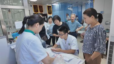 崇阳县中医院：今日入伏，趁热打“贴”！