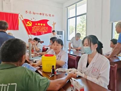崇阳县港口乡卫生院：庆“七一”忆初心  健康义诊暖民心