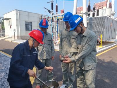 国网崇阳县供电公司：高温慰问送清凉   情系一线保供电