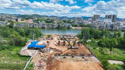 【聚焦重点项目建设】战高温保进度！白泉大桥建设提速