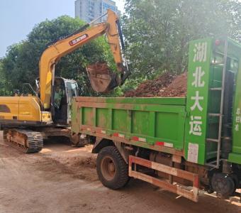 崇阳县住建局：迎战大“烤”不松懈   奋战当“夏”建设忙