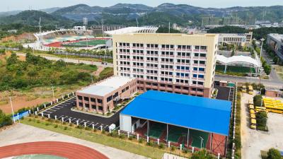 【聚焦重点项目建设】打造终身教育新地标！崇阳县职业教育中心（老年大学）综合楼项目启用