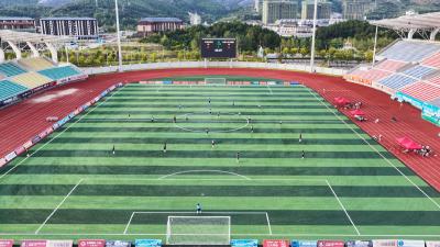 崇阳县足球联赛闭幕  白霓队五战全胜强势夺冠