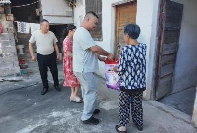 崇阳县颐和医院开展暖心行动 惠及220户困难家庭