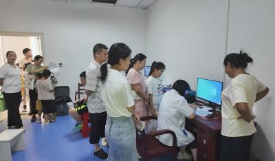 崇阳县人民医院开展免费测骨龄公益义诊活动