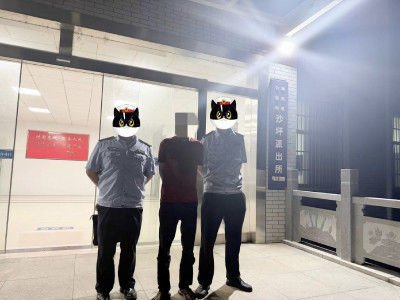 崇阳：民警救助“流浪汉”  一查竟是逃犯！