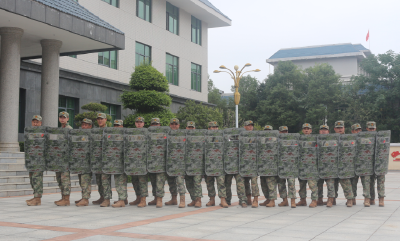 崇阳县人武部：节前拉动演练   守护“双节”安全