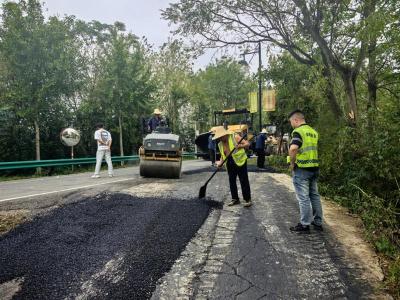 崇阳：整治路域焕“新颜”   优化环境迎“双节”