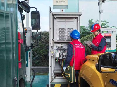 国网崇阳县供电公司开展充电站专项安全巡检