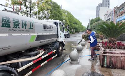 崇阳：“洁”“净”全力  提升城市“颜值”