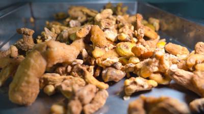 秋风起，黄精热！崇阳人的养生味正浓