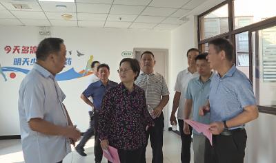 省人大常委会来崇开展关于《湖北省实施〈中华人民共和国全国人民代表大会和地方各级人民代表大会代表法〉办法》《湖北省养老服务条例》立法调研