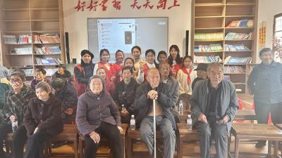 崇阳县大塘村：老少同乐庆重阳   