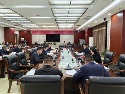 徐望主持召开县政府党组会议暨县政府2025年第18次常务会议