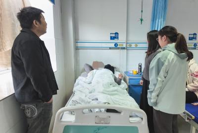 崇阳供电：“守网相助”  情暖患病职工