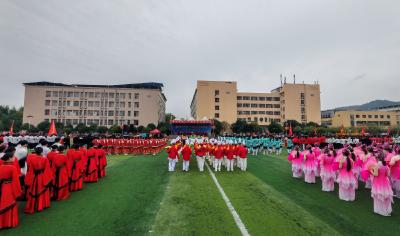 相聚崇阳  激扬青春 | 咸宁市第十八届中学生田径运动会热力开赛