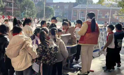 崇阳县白霓镇：运动强体魄   禁毒护青春