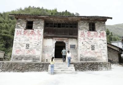 【桃溪文艺】杨昀琰：一方戏台天地宽